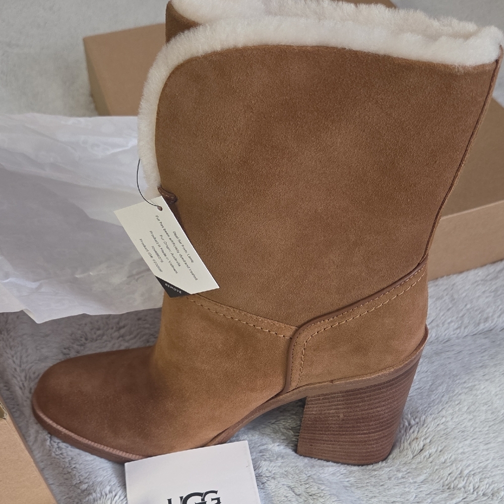 UGG Tan Suede Boots with Shearling Lining - Picture 2 of 6